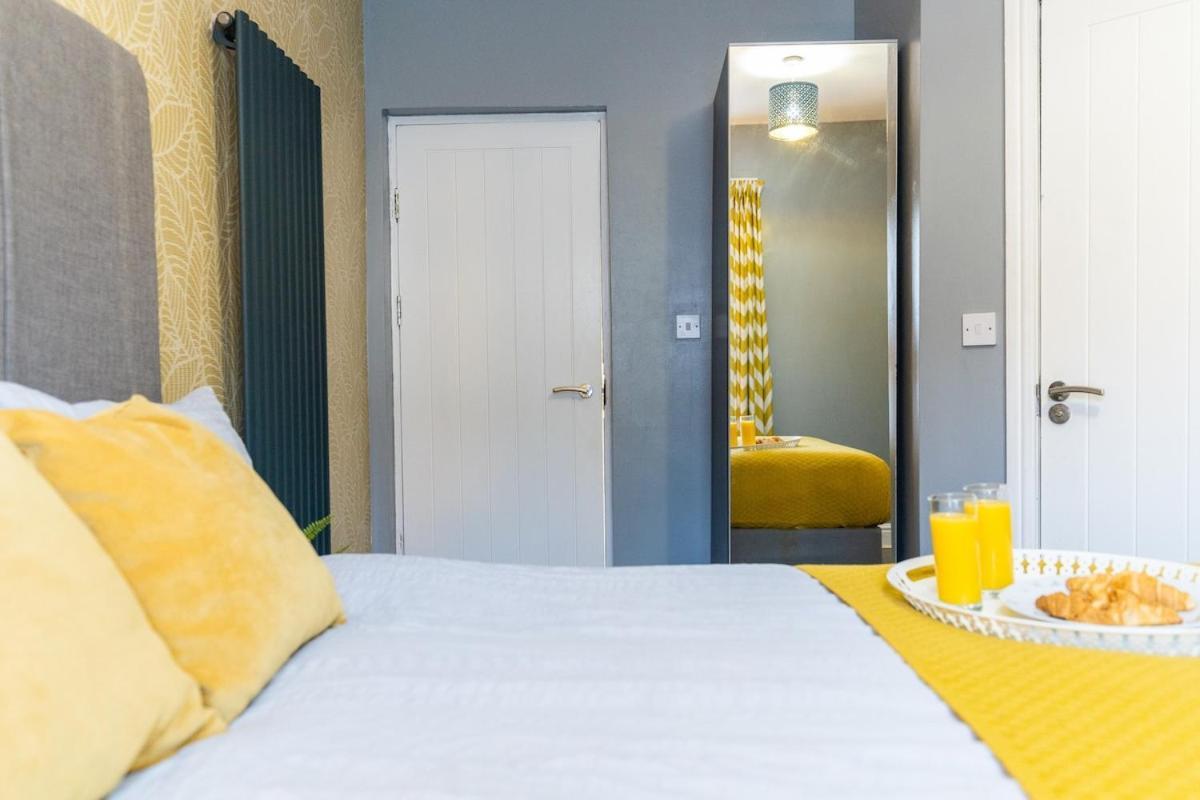 The Elegant Edgbaston Loft Apartment